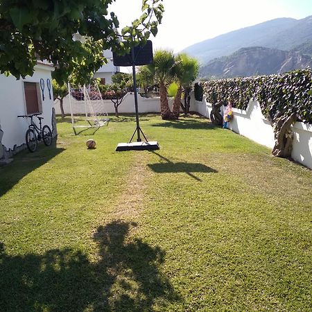 Villa Miriade B&B Паестум Екстериор снимка